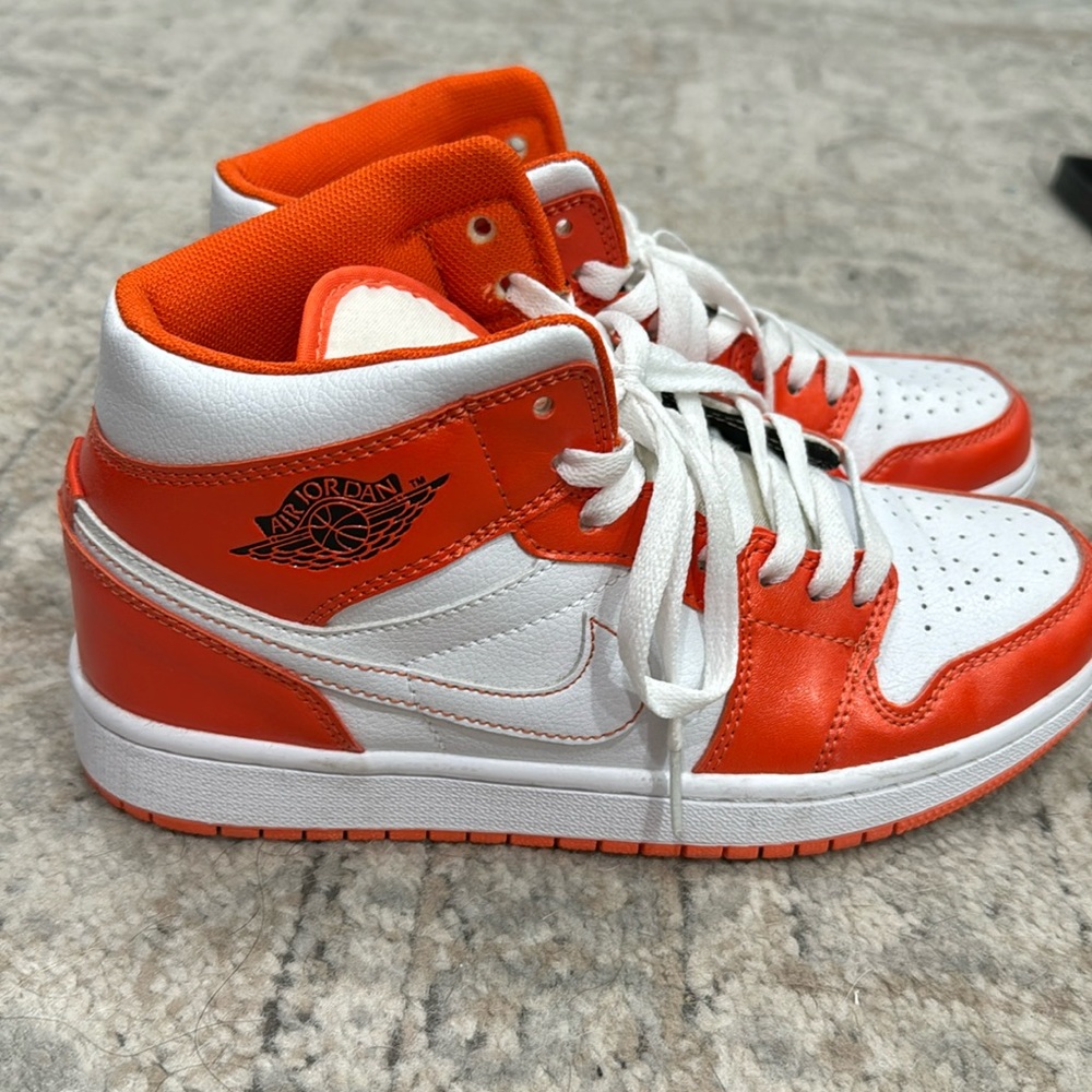 DHGATE orange Air Jordan’s